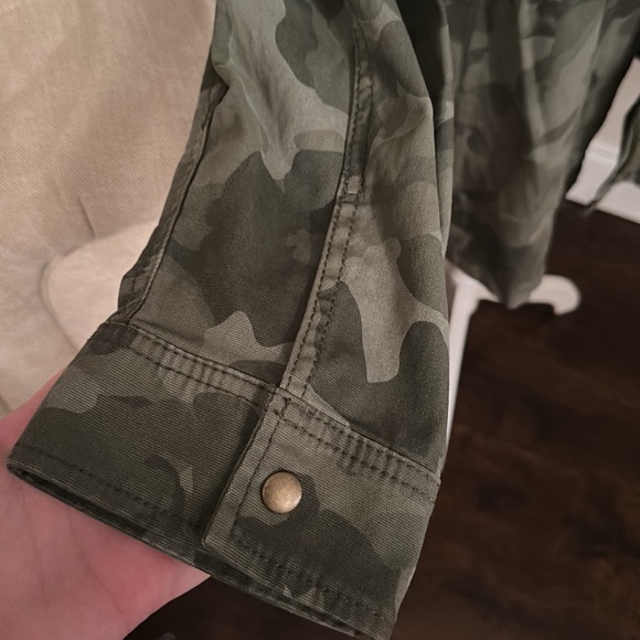 Camo Old Navy Cinched Jacket - Picture 3 of 9
